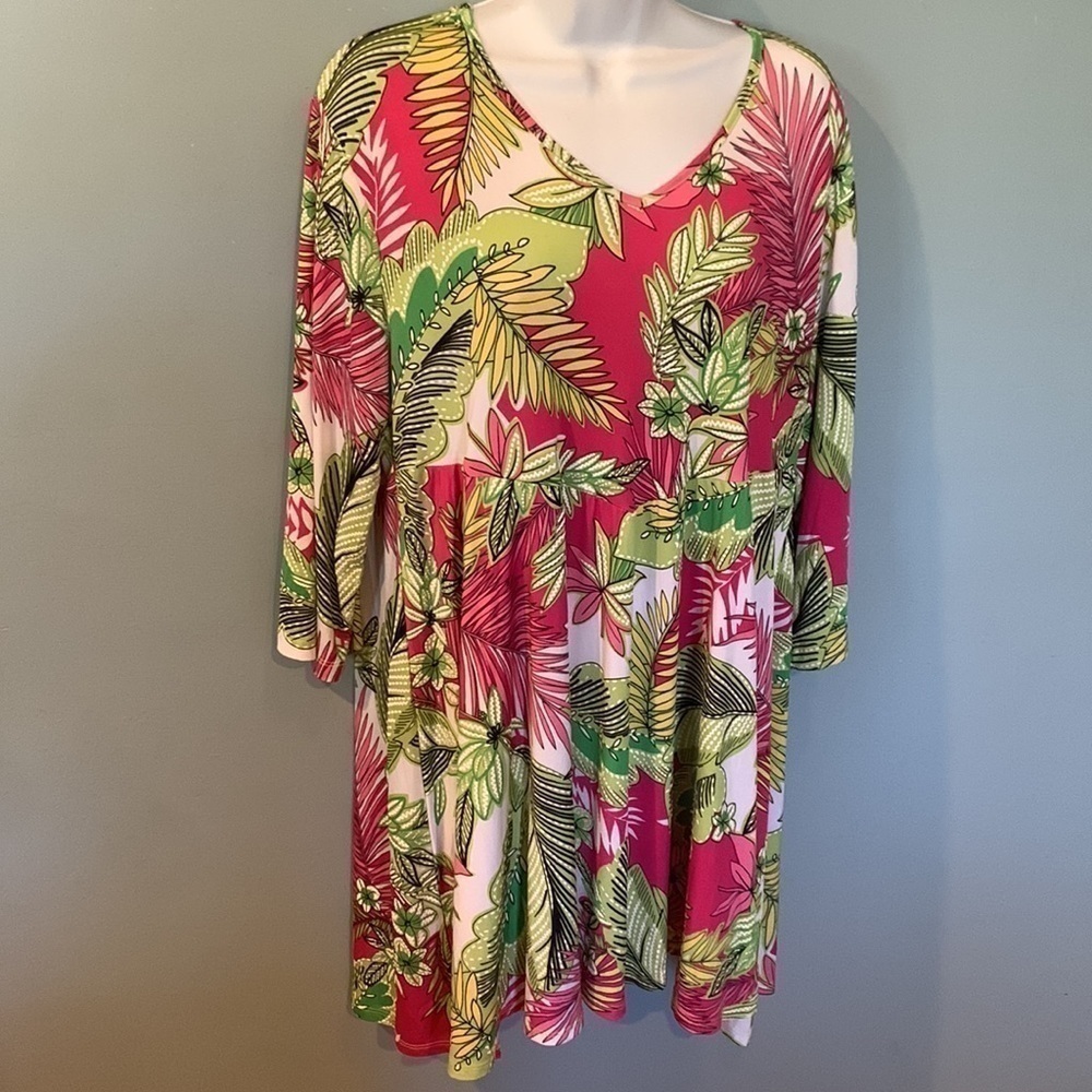 Seven forty two Women’s medium Coral tunic top3/4 sleeve